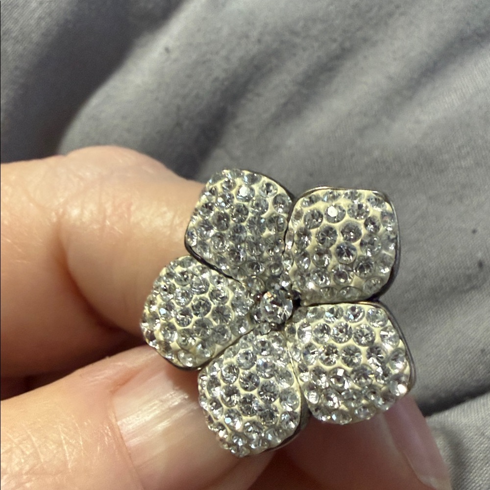 Elegant Silver and Gold Women's Ring Set
Total of 5 rings all size 10 one price - Picture 10 of 15